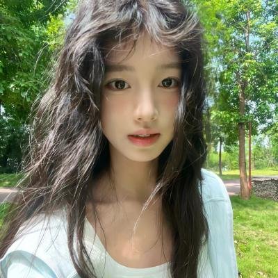 姜河那 
